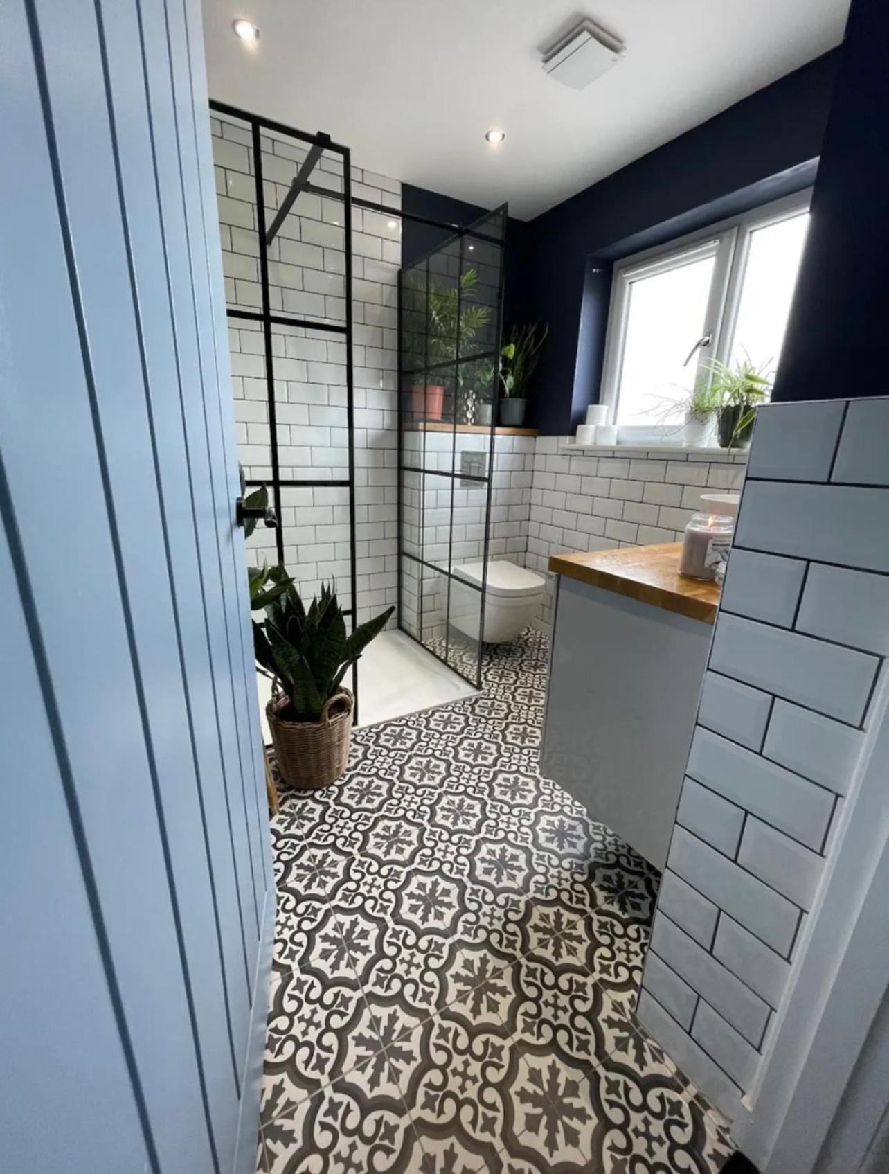 Private Room With Separate Shower And Free Parking Edimburgo Esterno foto